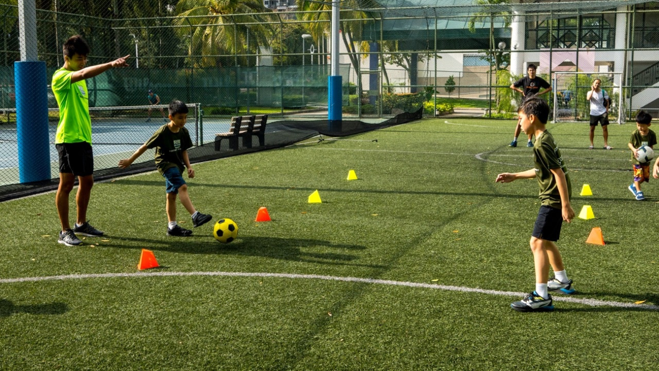 Kids Competitive Football Lessons