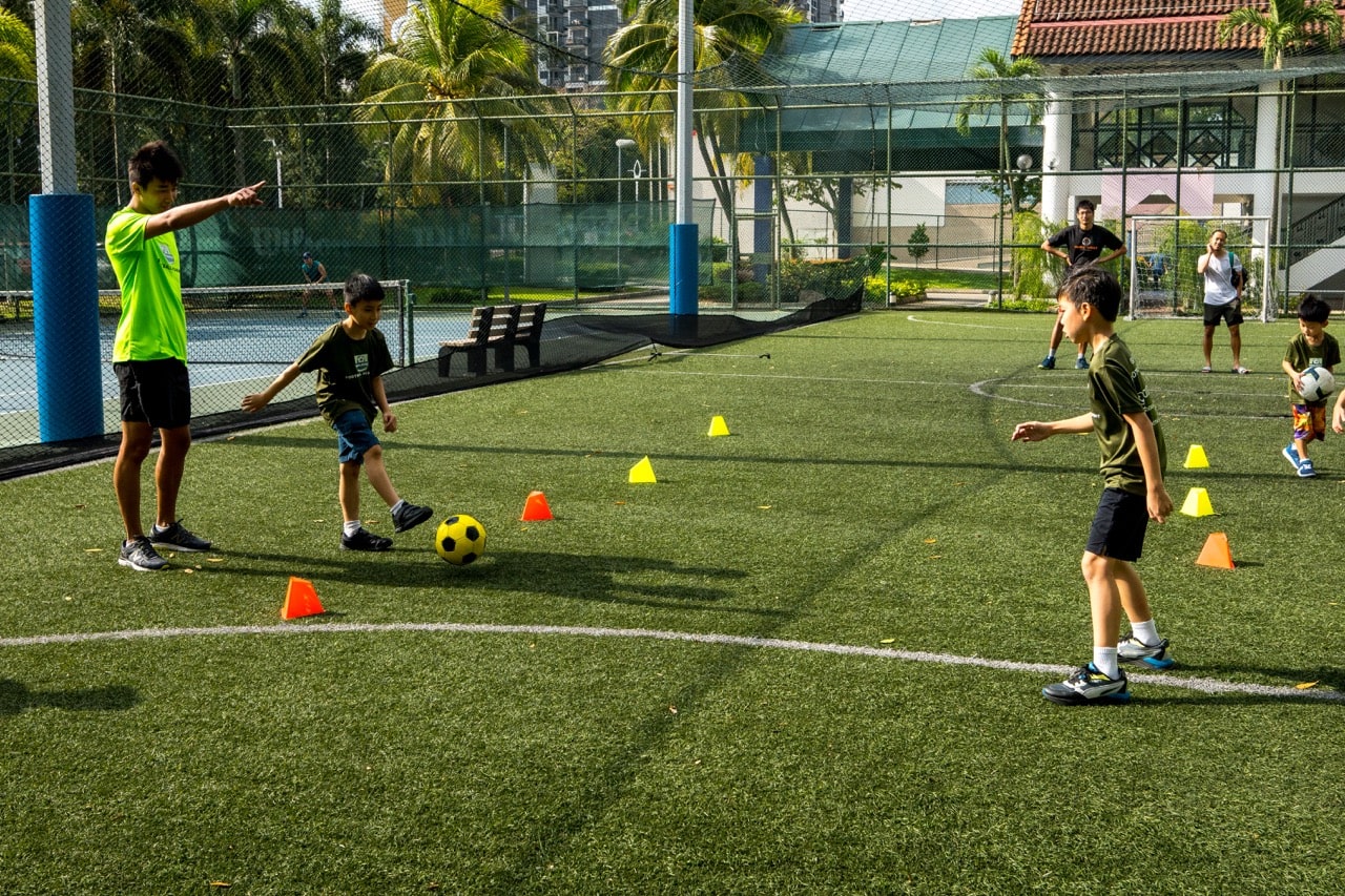 7 Ways To Improve Your Football Receiving Skills | GoalKick Football ...